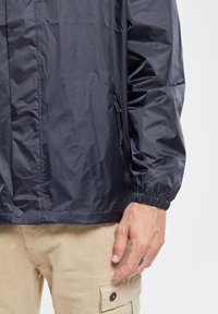 Chubasquero Noroit Impermeable Para Hombre - Bermudes Coupe, Cortavientos