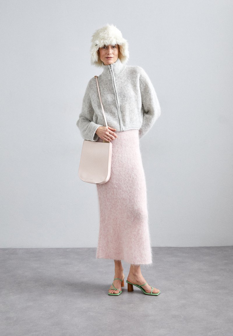 MSGM  Women Soft Pink Fluffy Hat Pink knitted hat with MSGM logo label - MSGM Official main image 4