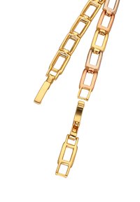 Goudkleurige metalen armband met elkaar verbindende rechthoekige schakels in verschillende tinten. Gladde textuur met een gepolijste afwerking en een veilige sluiting.