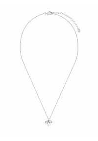 Srebrny naszyjnik łańcuszkowy z zawieszką w kształcie kokardy. Łańcuszek jest delikatny, z zapięciem typu lobster oraz przedłużką do regulacji długości.
