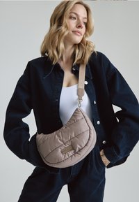 Hey Marly BANANA LIFETIME BUDDY - Sac bandoulière - mocha