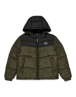 Gepolsterte Jacke mit Kapuze, olivgrünem Körper und schwarzem oberen Teil. Enthält elastische Bündchen und Seitentaschen. Mit Reißverschluss vorne.