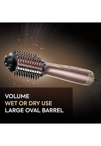 Haarstylingsborstel met een grote ovale borstelhuls en haren, ontworpen om volume toe te voegen, geschikt voor nat of droog haar.