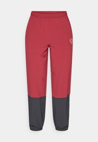 Δεν επιλέχθηκε, team red/off noir/summit white