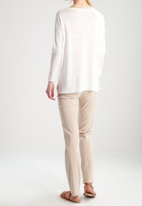 Zalando Essentials Maglione - white