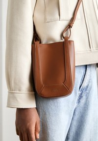 Esprit Torba preko tijela - caramel