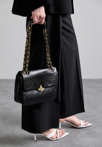 ANITA CHAIN SHOULDER BAG - Sac à main - black