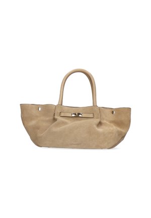 Sac cabas en daim beige avec deux anses, une sangle horizontale et une fermeture à boucle métallique au centre avant.