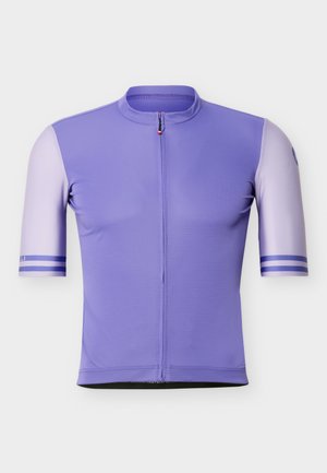Kurzärmliges Fahrradjersy in Lavendel mit einem vorderen Reißverschluss und dunkelvioletten Streifen um die oberen Ärmel.