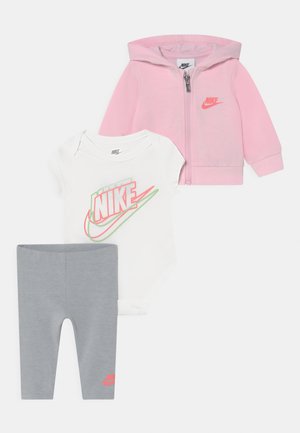 DREAM CHASER SET - T-Shirt print - light smoke gray heather
