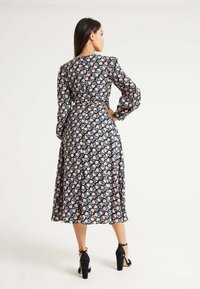 Liquorish FLORAL FOLIAGE PRINT MIDI - Day dress - black