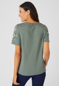 Damart Camiseta estampada - eucalyptus