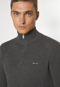 GANT HALFZIP - Stickad tröja - antracit melange