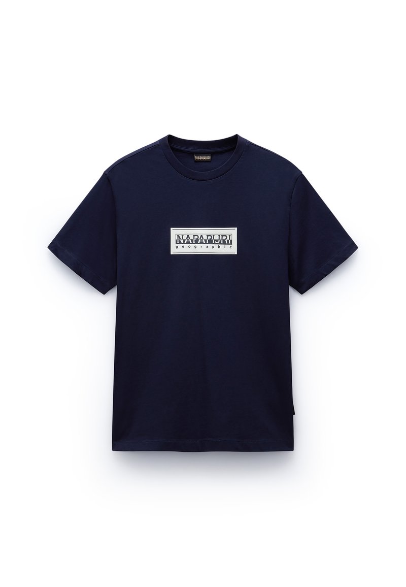 T-shirt di cotone blu navy con collo rotondo, caratterizzato da un design a logo rettangolare bianco con la scritta "NAPAPIJRI geographic" sul davanti.