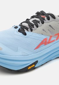 Altra MONT BLANC CARBON - Trail tekaški čevlji - gray/blue