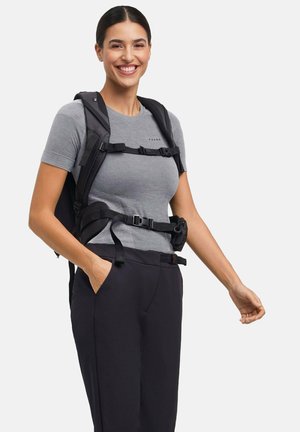 - T-shirt z nadrukiem