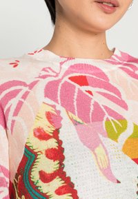 Desigual Sweter