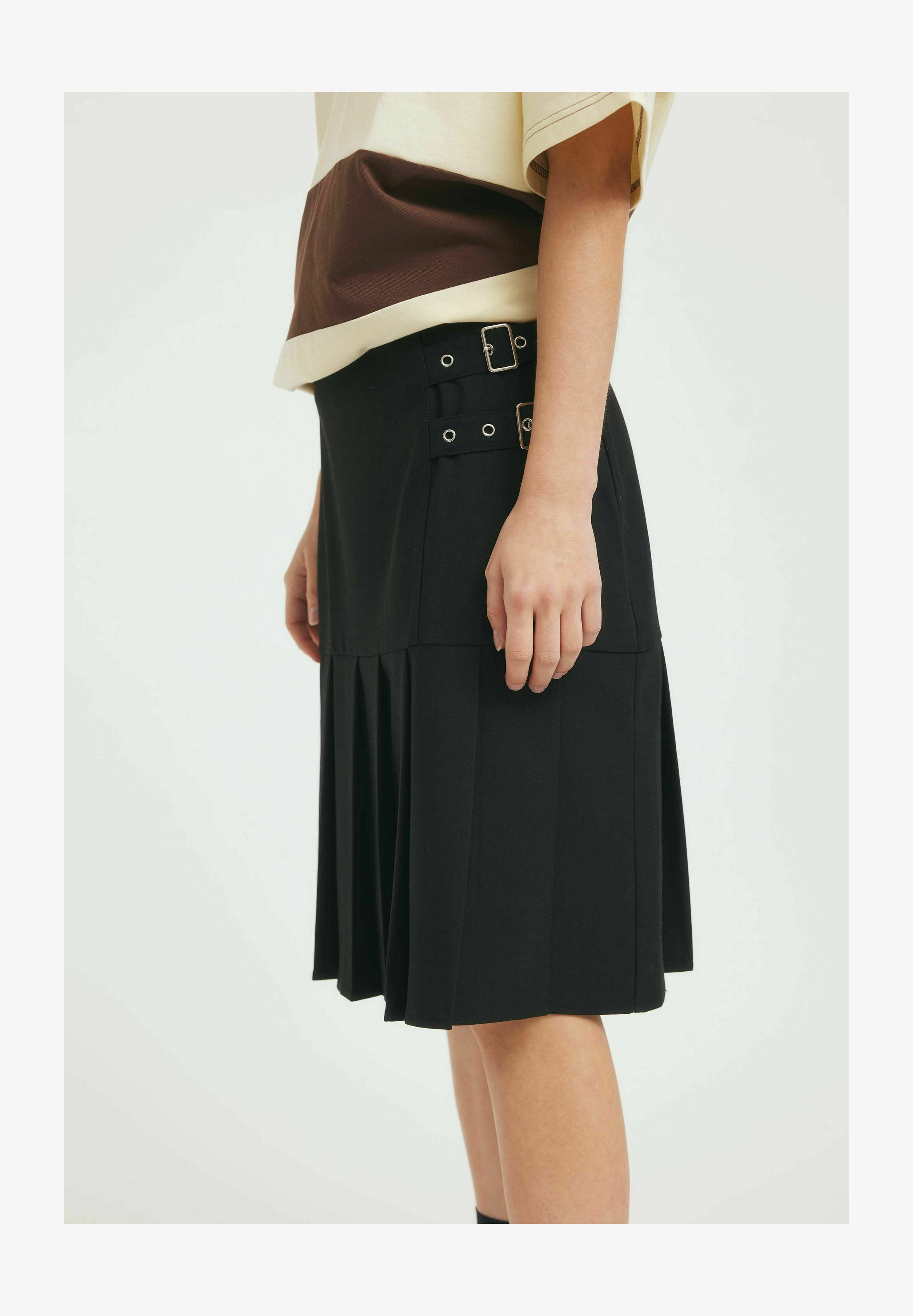 CUPSHE Gonna A Campana Autunno/Inverno – Pieghe, Cintura In Vita, Stile College, Corta Da Donna