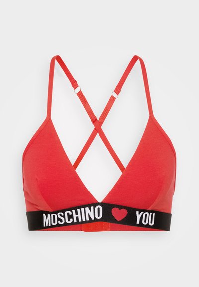 Bralet roșu cu o formă triangulară, având bretele roșii reglabile și un elastic negru cu textul "MOSCHINO ♥ YOU" în alb.