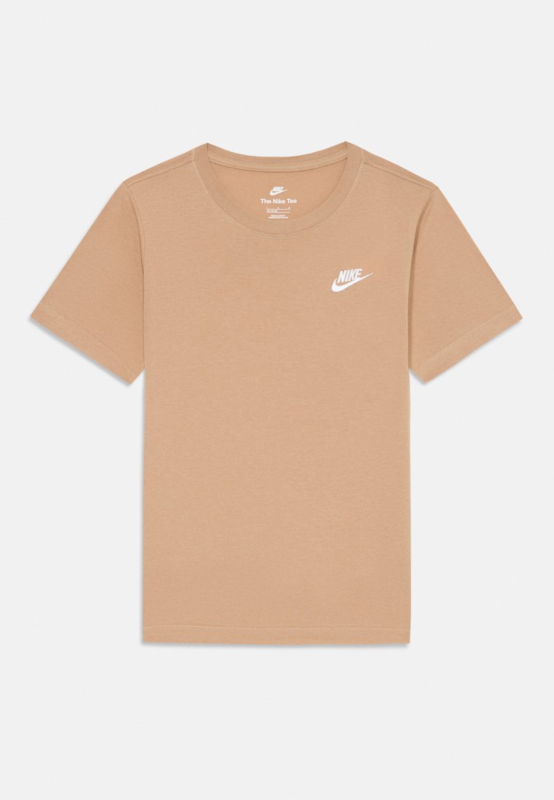 Hnědý bavlněný tričko s kulatým výstřihem, krátkými rukávy a bílým logem Nike na levé straně hrudi. Hladká textura, standardní střih.