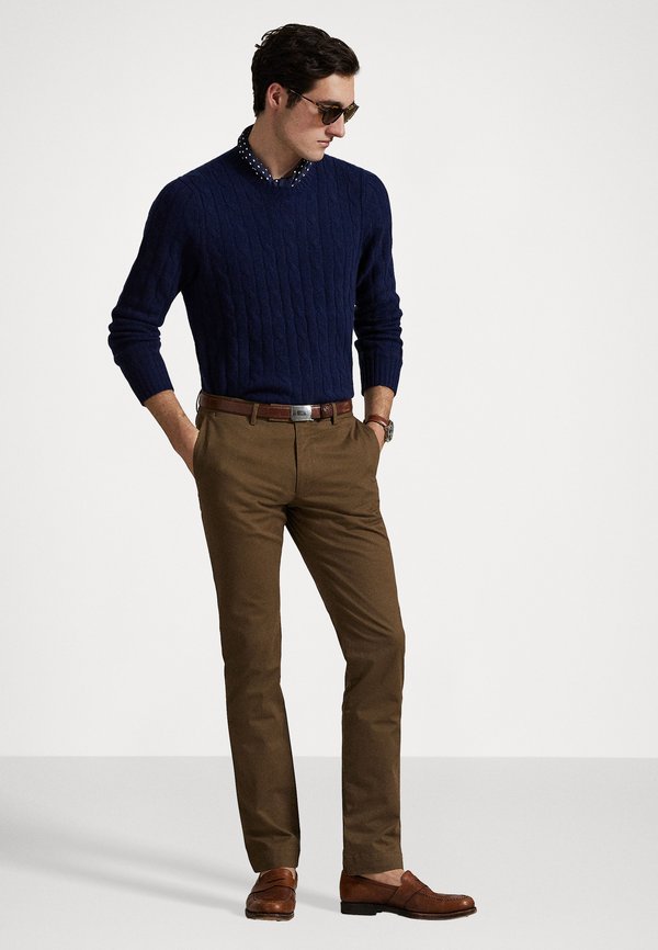 SLIM FIT CHINO TROUSER - Chinos - chestnut2