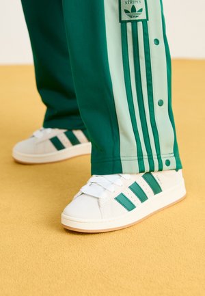 CAMPUS 00S - Skate shoes - crystal white/core white/collegiate green