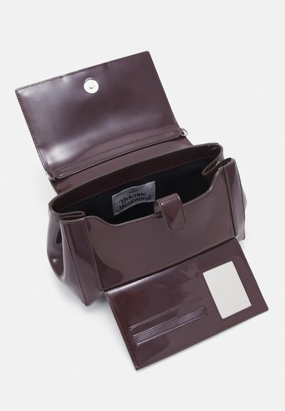 Vivienne Westwood HAZEL MEDIUM HANDBAG - Geantă de mână - brown