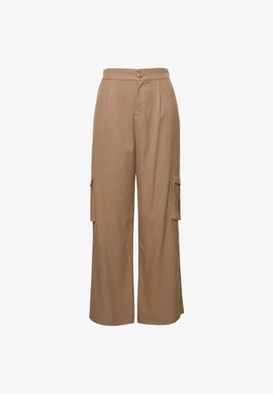 Pantalones cargo anchos de color marrón con cierre de botón, dos bolsillos laterales, una textura suave y un ajuste relajado.