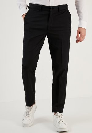 REGULAR FIT - Broek - black