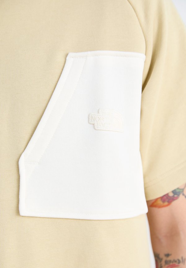 RELAXED TEE - Print T-shirt - gravel3