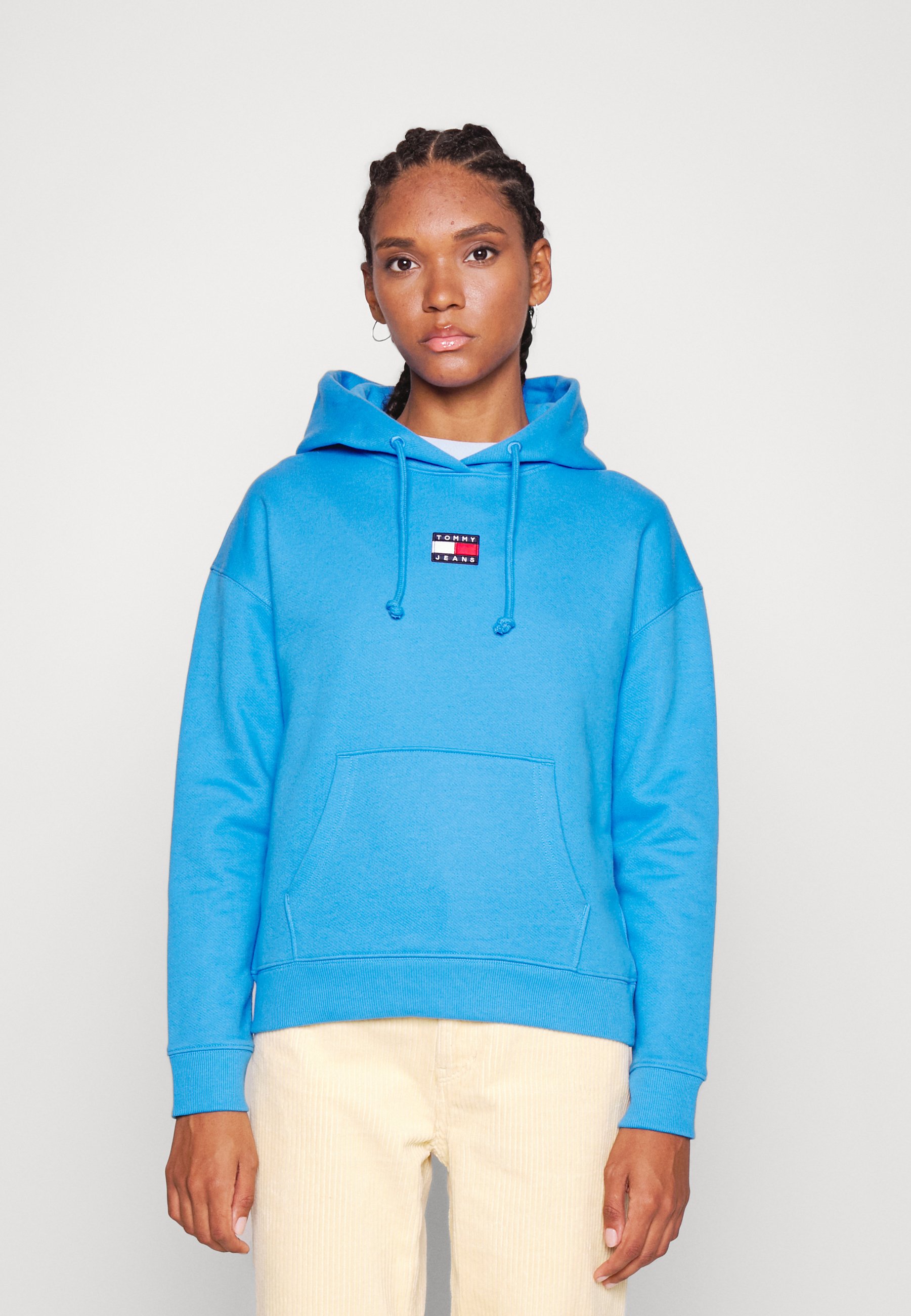 tommy center badge hoodie