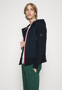 Tommy Hilfiger MEDIA ZIP THRU - Giacca da mezza stagione - desert sky