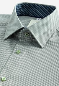 REGULAR FIT - TEXTURED - Camicia - green dobby