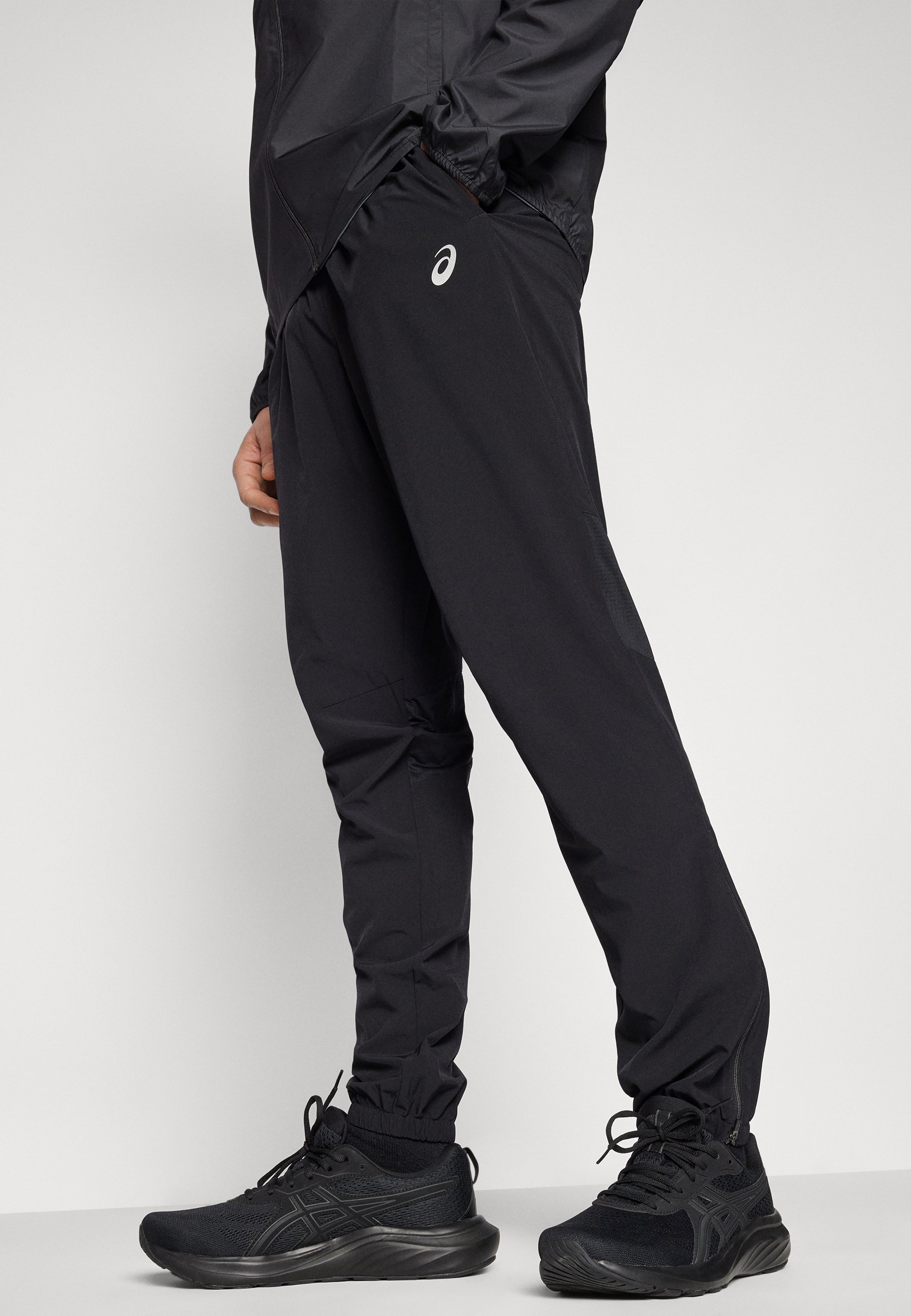 on メンズ Core Pants Ｓ ブラック on-core-pants-men-black-2-