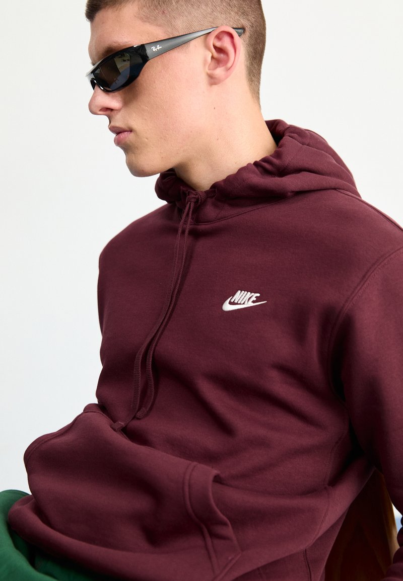 Nike Sportswear SPORTSWEAR CLUB FLEECE Sudadera burgundy crush