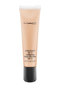 MAC STUDIO SCULPT SPF15 FOUNDATION - Foundation - NC40