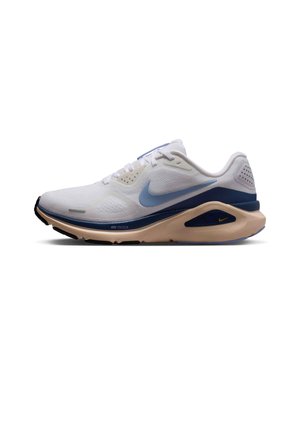 Chaussure de course Nike blanche et bleue avec semelle beige claire, logo swoosh bleu et semelle extérieure noire vue de côté sur fond blanc.