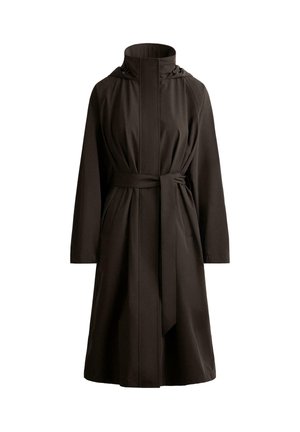 Cappotto lungo marrone scuro con cappuccio, maniche lunghe, chiusura frontale nascosta e cintura in vita annodata.