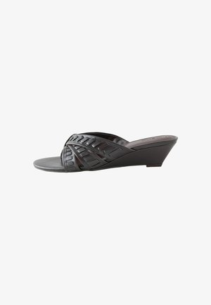 Next, REGULAR FIT - FOREVER COMFORT® WEAVE LOW WEDGES - Zehentrenner - chocolate brown