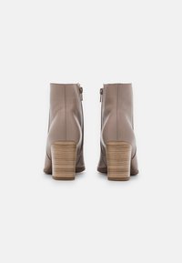 Gabor Comfort Botines - stone