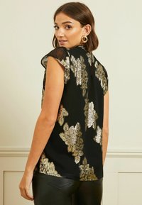 Love & Roses FLUTTER SLEEVE - Blúzka - black