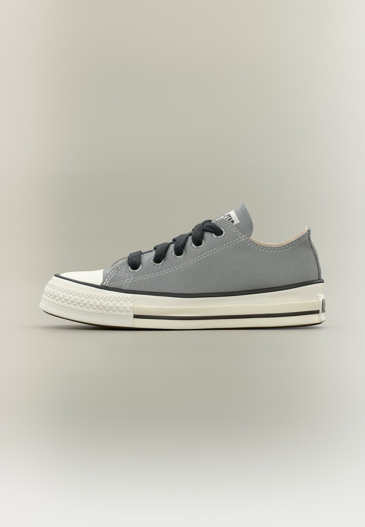 CHUCK TAYLOR ALL STAR THROWBACK UNISEX