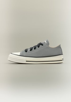 Converse, CHUCK TAYLOR ALL STAR THROWBACK UNISEX - Sneaker low - grey