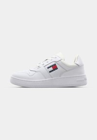 RETRO BASKET - Športni copati - white