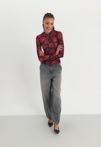 Thumbnail Image 2