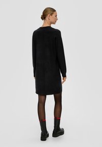 s.Oliver Strickkleid - schwarz