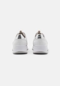 Jana Trainers - white