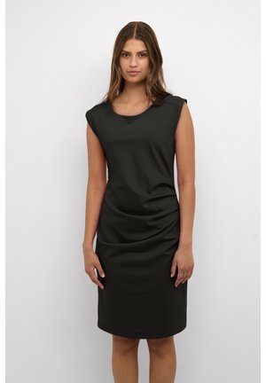 Vestito nero senza maniche con scollo rotondo e delicate arricciature in vita. Il tessuto appare liscio ed elastico, con una silhouette aderente.
