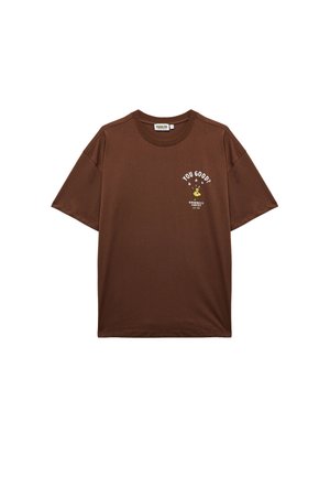 Braunes Baumwoll-T-Shirt mit kurzen Ärmeln. Enthält den Text „YOU GOOD?“ und ein grafisches Design. Rundhalsausschnitt und lässige Passform.