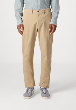 GAP SLIM PERFORMANCE STRETCH - Pantalones chinos - khaki